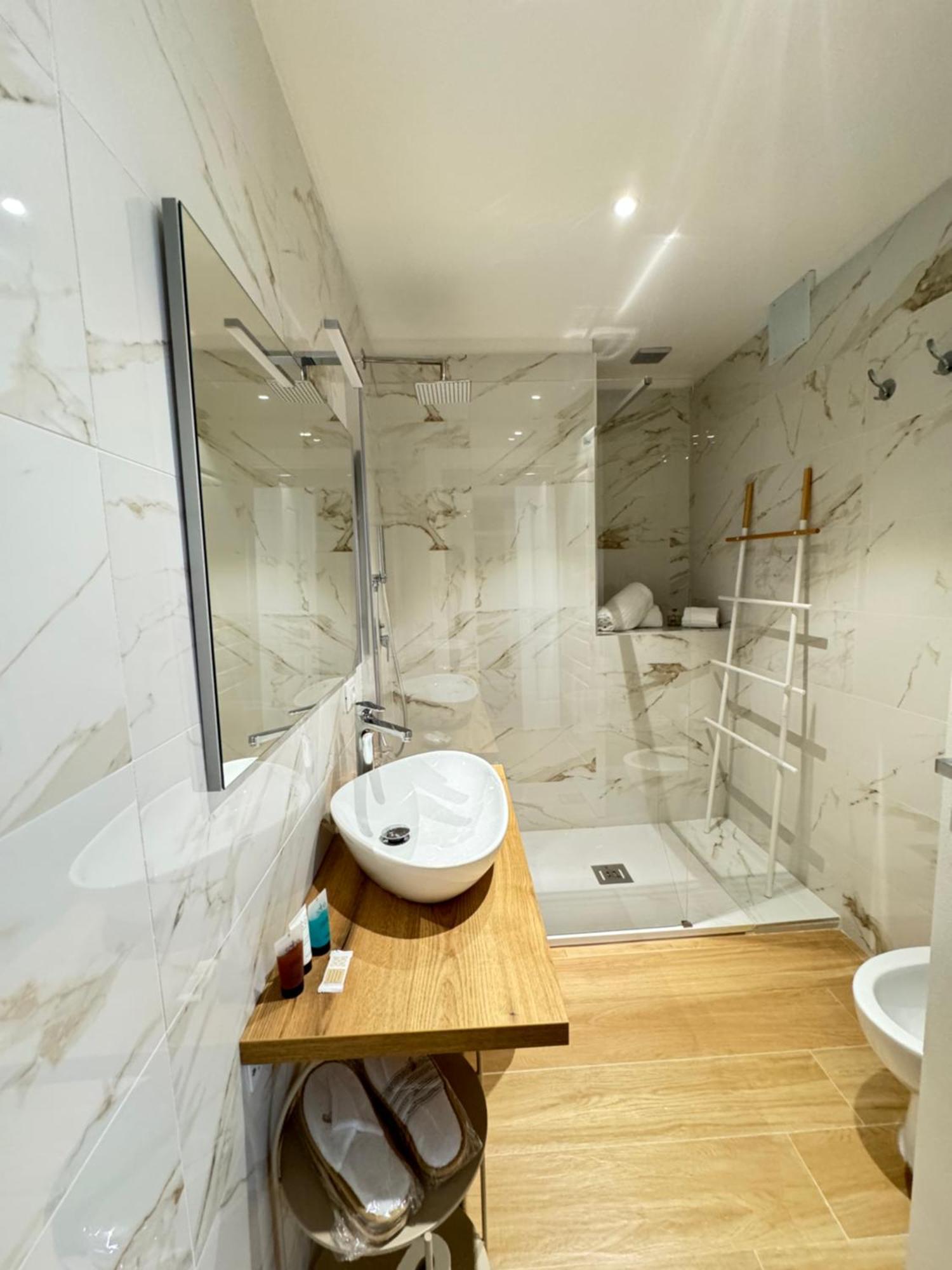 Feel Boutique Rooms Oristano Eksteriør billede