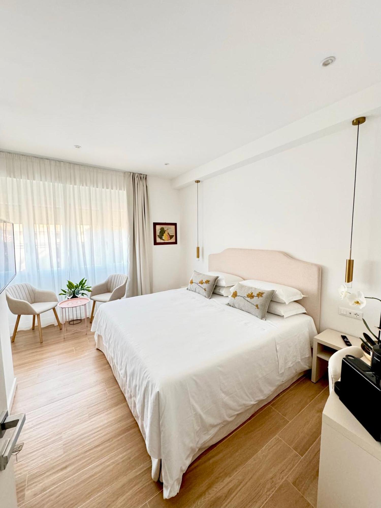 Feel Boutique Rooms Oristano Eksteriør billede